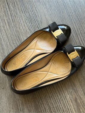 Salvatore Ferragamo Black Patent Vara Bow Flats with Gold Plaque